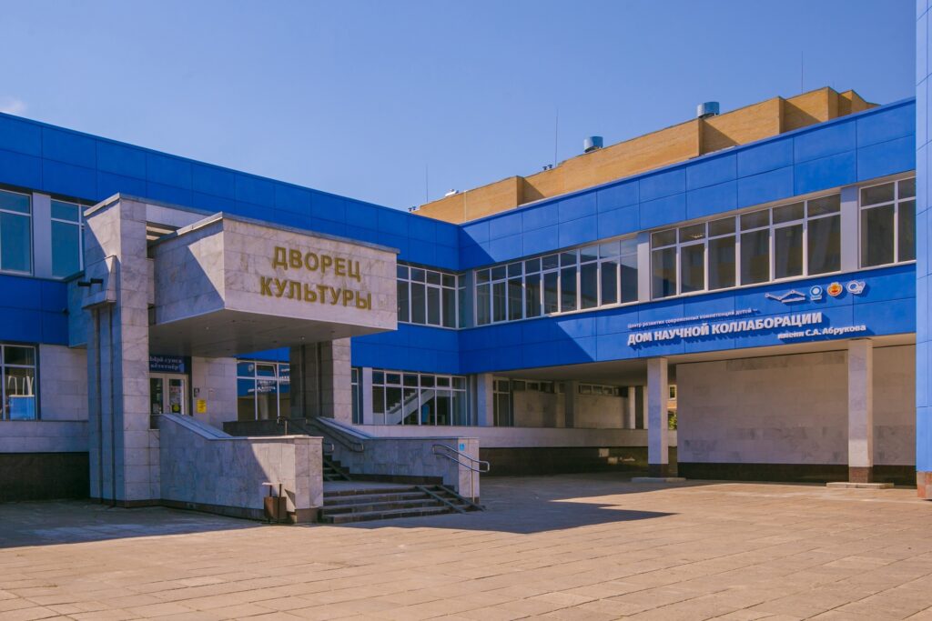 Приглашаем на торжественную церемонию вручения диплома врача выпускникам 2025 года